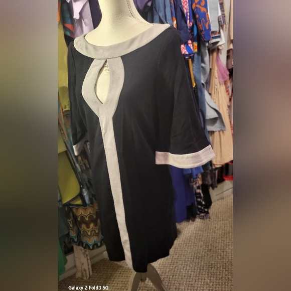 Trina Turk Black and Gray Dress size 6 - Picture 2 of 3